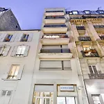 Cozy Studio With Small Balcony For 2 In Montmartre